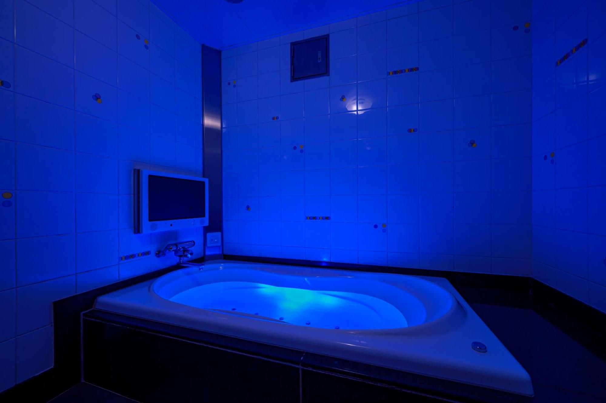 Hotel Mobilia (Adults Only) Цуруґашіма Екстер'єр фото