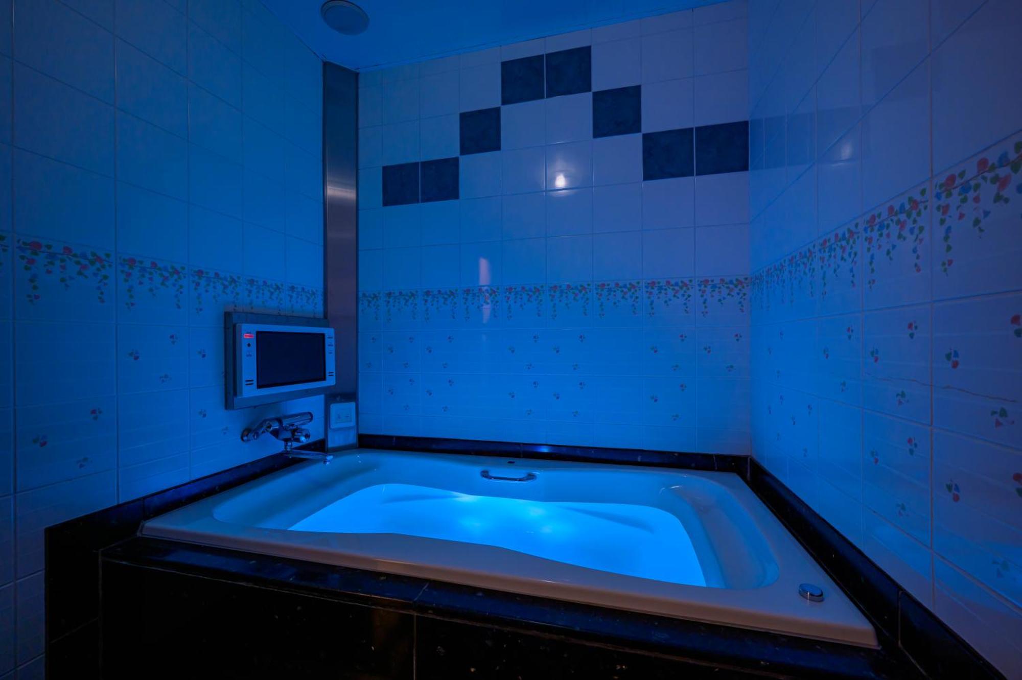 Hotel Mobilia (Adults Only) Цуруґашіма Екстер'єр фото