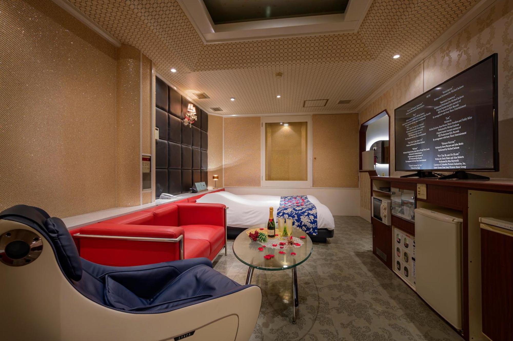 Hotel Mobilia (Adults Only) Цуруґашіма Екстер'єр фото