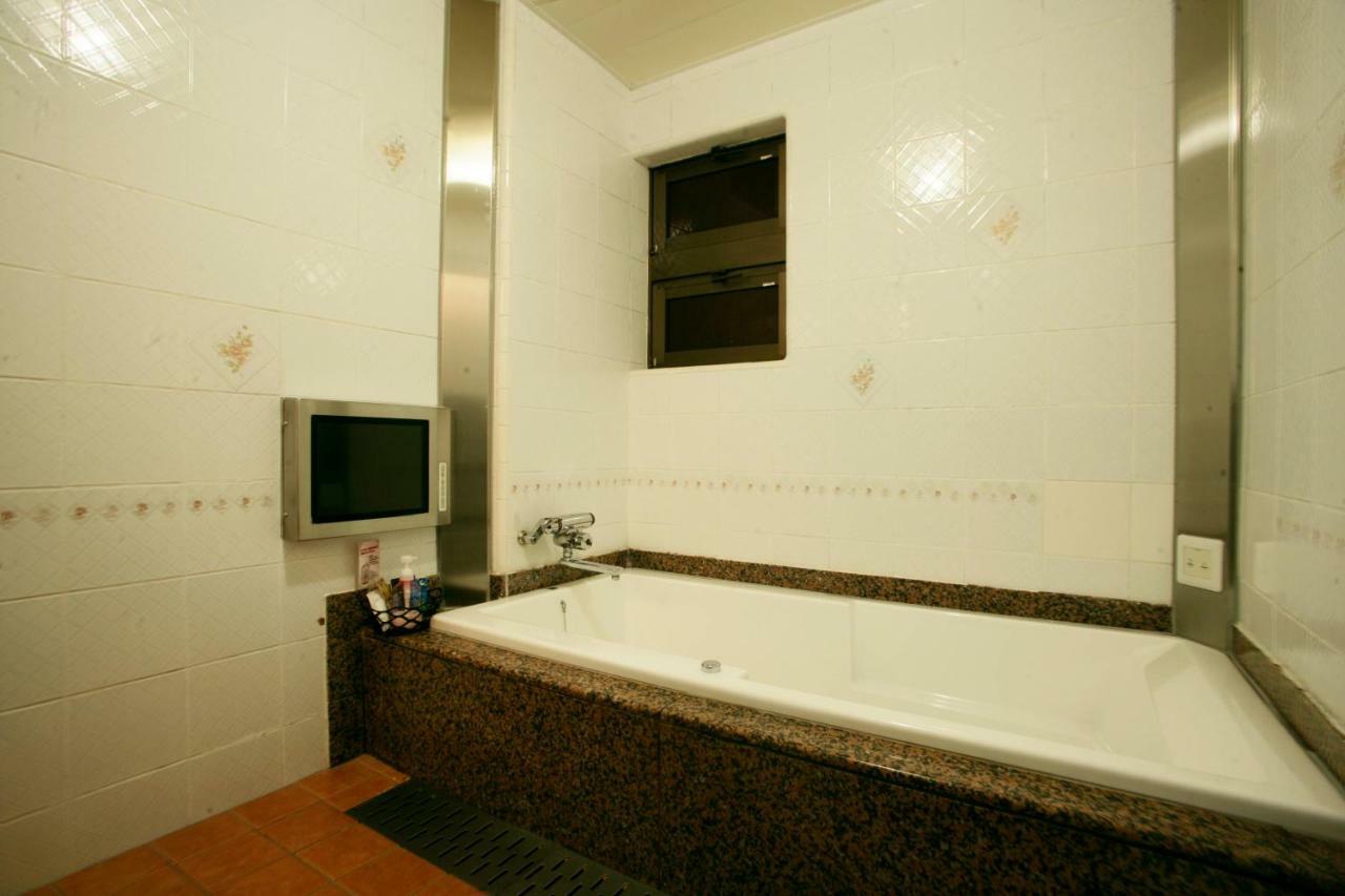 Hotel Mobilia (Adults Only) Цуруґашіма Екстер'єр фото