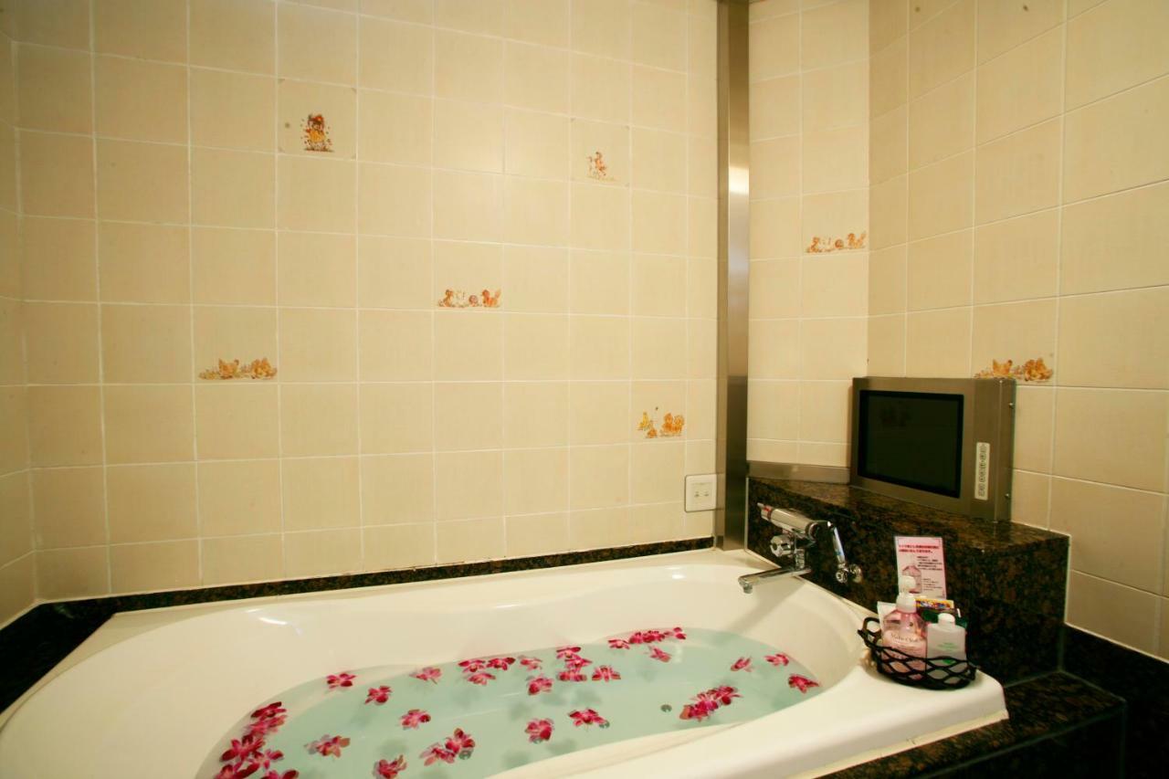 Hotel Mobilia (Adults Only) Цуруґашіма Екстер'єр фото