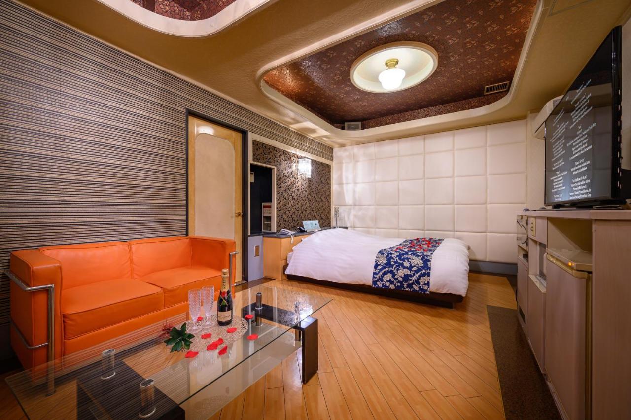 Hotel Mobilia (Adults Only) Цуруґашіма Екстер'єр фото